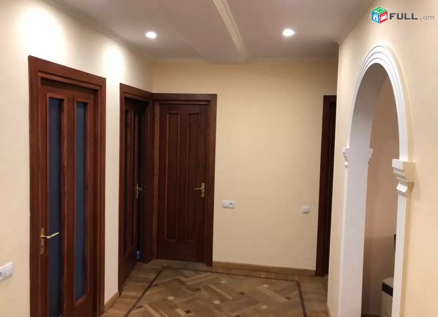 Կոդ 25302  Բաղրամյան Մոսկովյան խաչմերուկ 3 սեն. բնակարան 