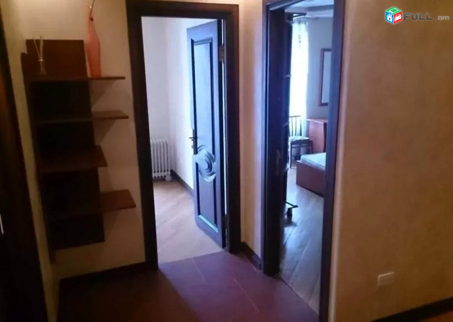 Կոդ 25307  Նալբանդյան փողոց 3 սեն. բնակարան 