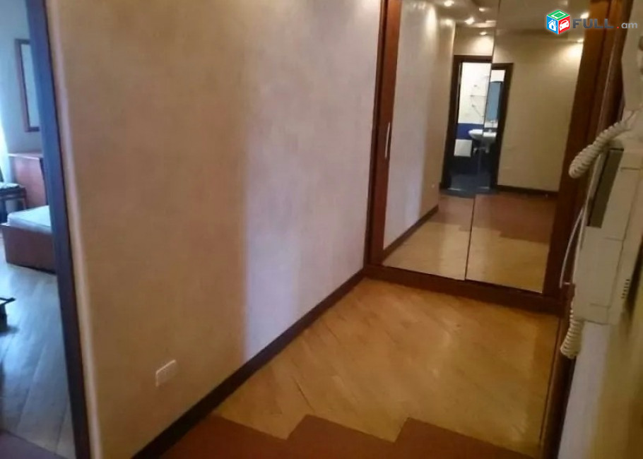 Կոդ 25307  Նալբանդյան փողոց 3 սեն. բնակարան 