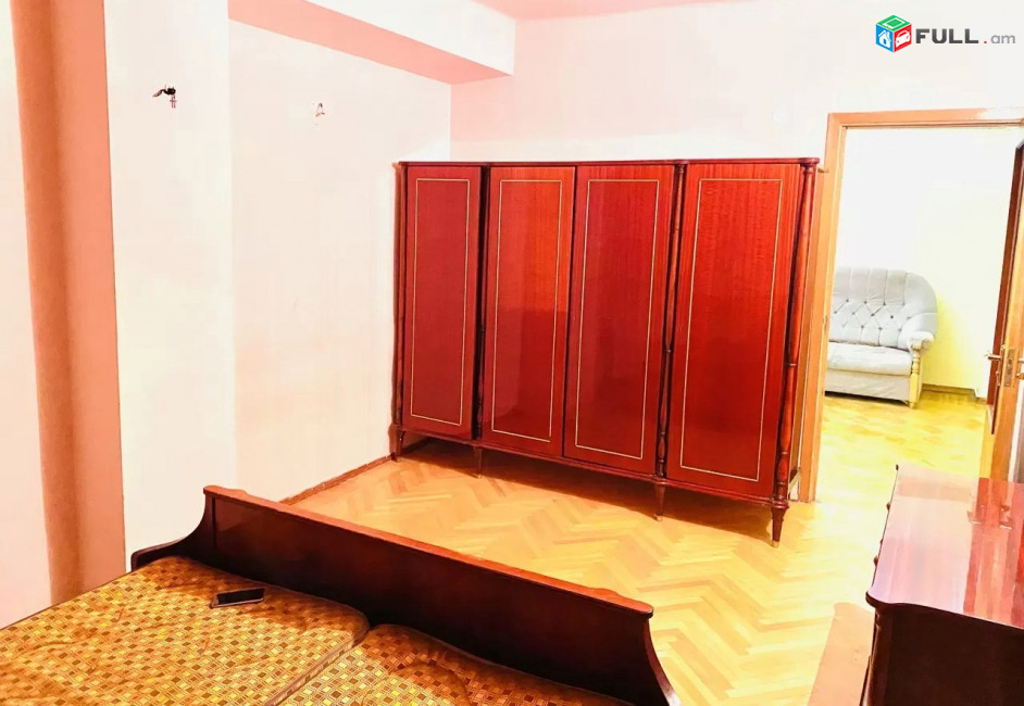 Կոդ LK24  Իսրայելյան փողոց 3 սեն. բնակարան Փարաջանովի թանգարանի հարևանությամբ 