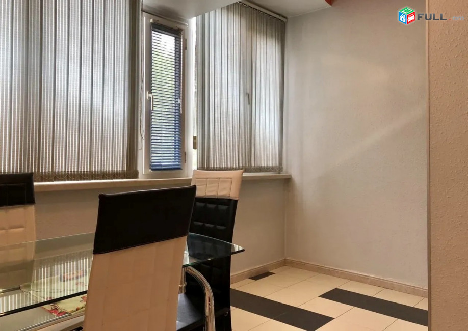 Կոդ 6800340  Վարդանանց փողոց 2 սեն. բնակարան Սախարովի հրապարակի հարևանությամբ 