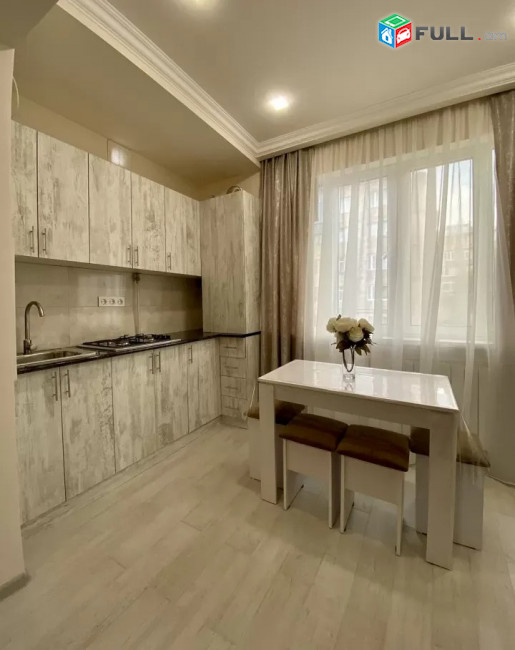 Կոդ 6800333  Վրացական փողոց 3 սեն. բնակարան / for rent Vracakan st.
