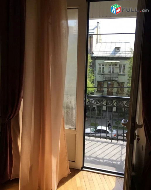 Կոդ 6800272  Թումանյան փողոց 3 սեն. բնակարան / for rent Tumanyan st