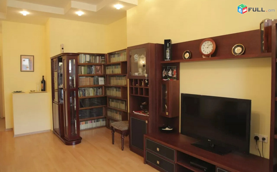 Կոդ 6800107  Աբովյան փողոց 3 սեն. բնակարան / for rent Abovyan st