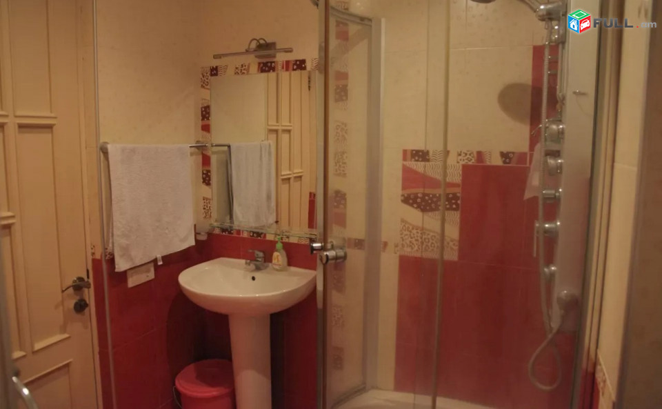 Կոդ 6800107  Աբովյան փողոց 3 սեն. բնակարան / for rent Abovyan st