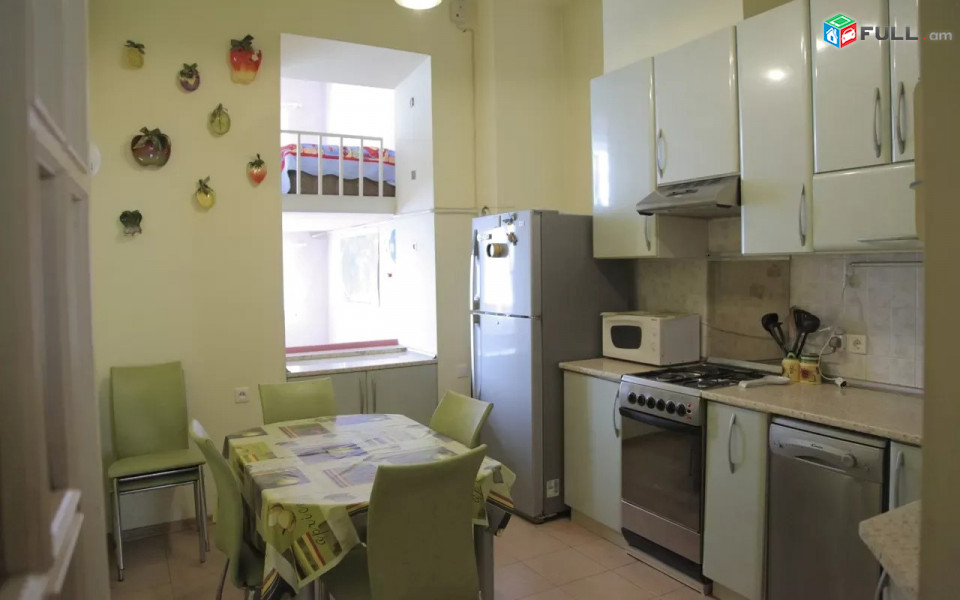 Կոդ 6800107  Աբովյան փողոց 3 սեն. բնակարան / for rent Abovyan st