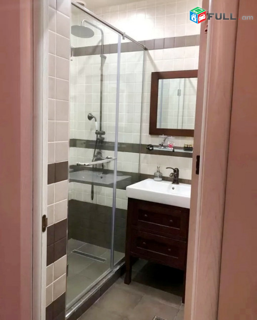 Կոդ 6800100  Ադոնց նորակառույց 5 սեն. բնակարան / for rent Adonc st.