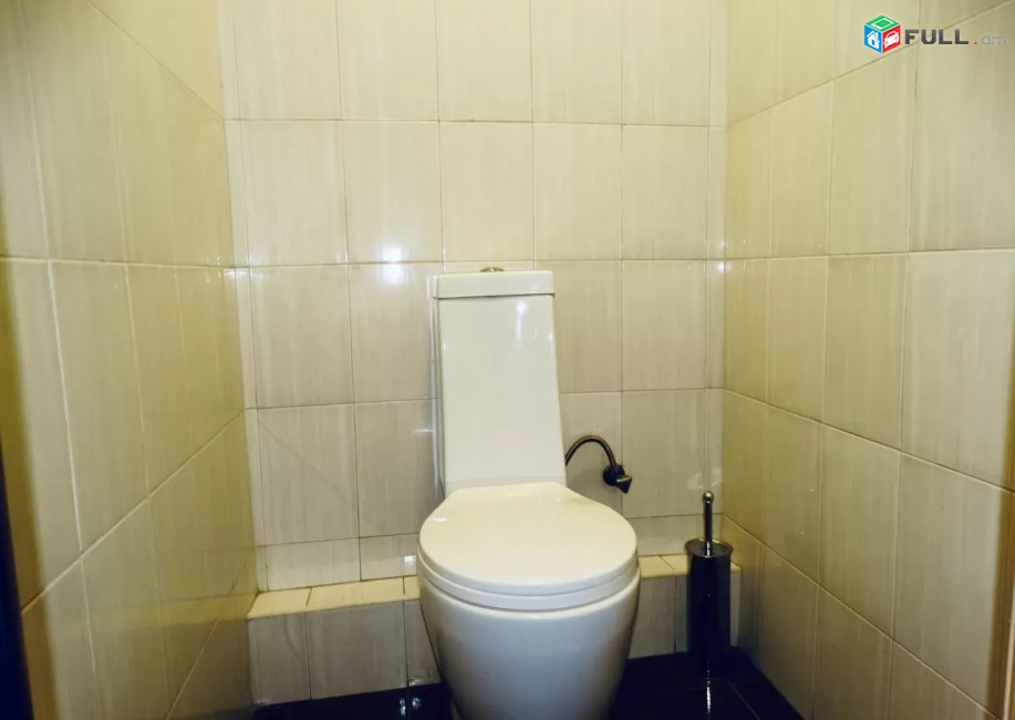 Կոդ 680062   Խանջյան փողոց 3 սեն. բնակարան / for rent Khanjyan st