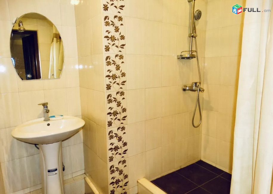 Կոդ 680062   Խանջյան փողոց 3 սեն. բնակարան / for rent Khanjyan st