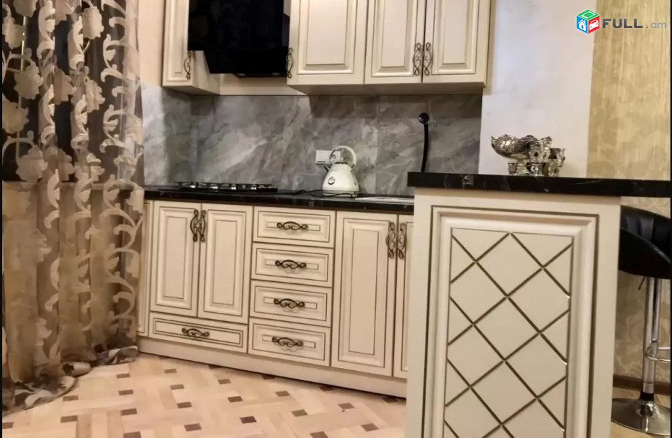 Կոդ 680047  Աղայան փողոց 3 սեն. բնակարան / for rent Aghayan st Teryan crossroad