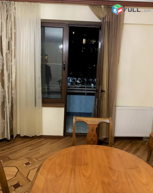 Կոդ 680019  Մաշտոցի պողոտա 4 սեն. բնակարան / for rent Mashtoc st