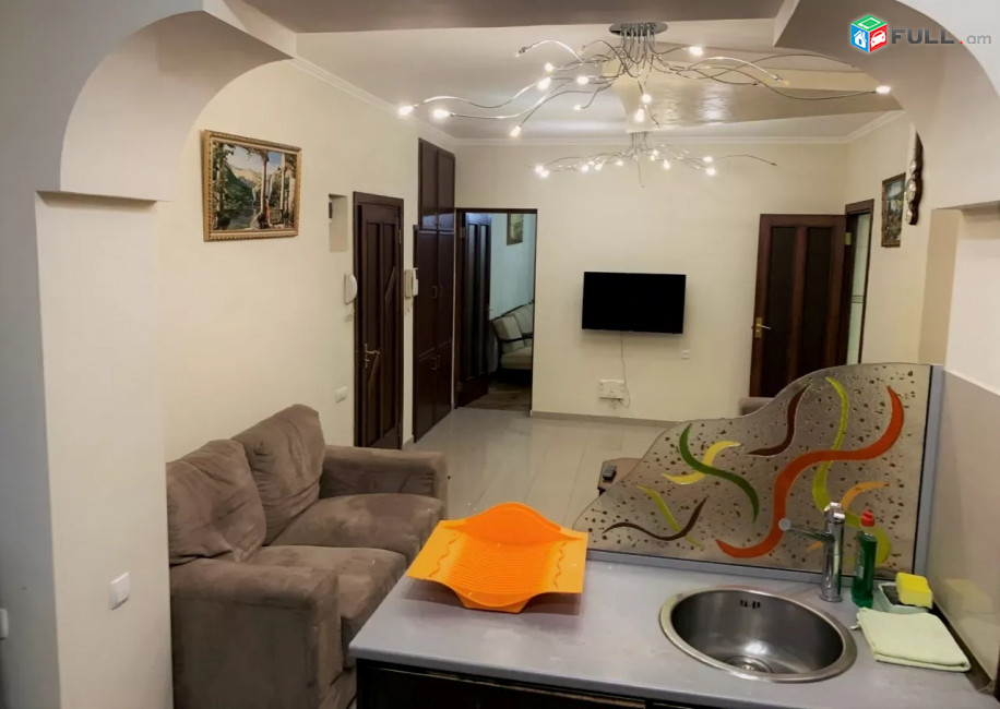 Կոդ 680019  Մաշտոցի պողոտա 4 սեն. բնակարան / for rent Mashtoc st