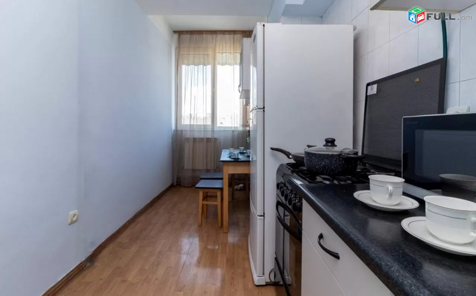 Կոդ 6800432  Սայաթ Նովա պողոտա 3 սեն. բնակարան / for rent Sayat Nova st.