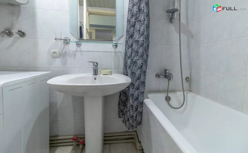 Կոդ 6800432  Սայաթ Նովա պողոտա 3 սեն. բնակարան / for rent Sayat Nova st.