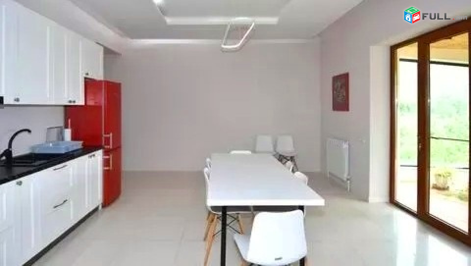 Կոդ LK349  Նորքի  5 փողոց  2 հարկանի առանձնատուն 6 սեն. 250 ք.մ.