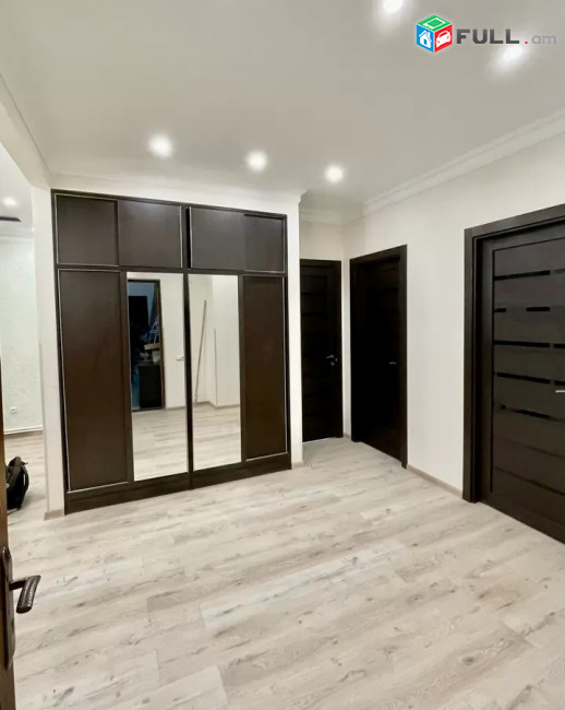 Կոդ LK373  Բաղրամյան պողոտա 3 սեն. բնակարան / for rent Baghramyan st
