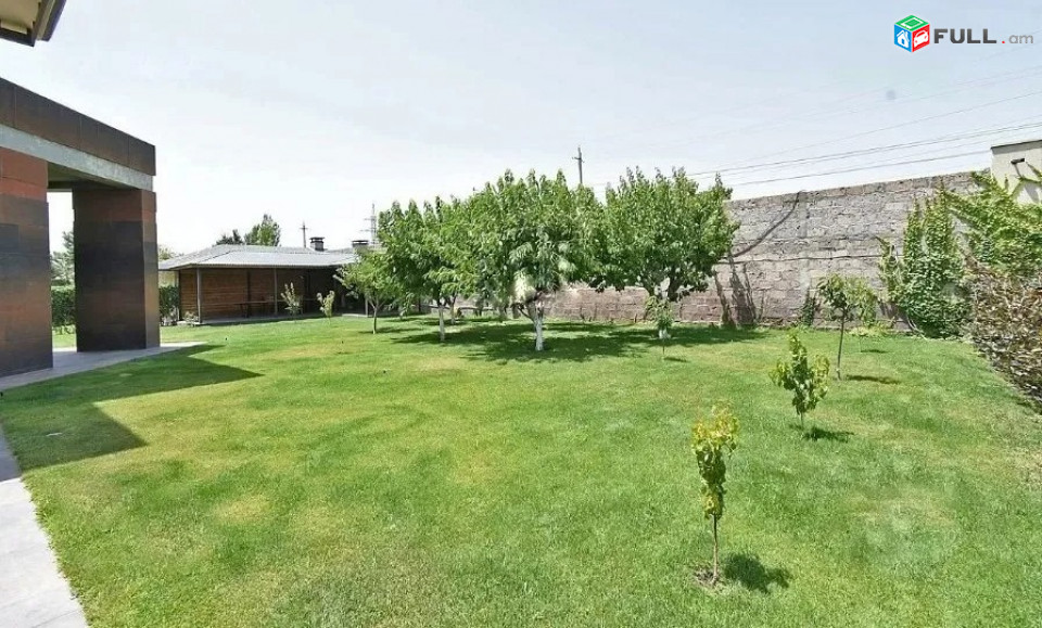 Կոդ LK488  Երեք հարկանի քարե տուն, Վահագնի Թաղամաս Աջափնյակում, 800 ք.մ.