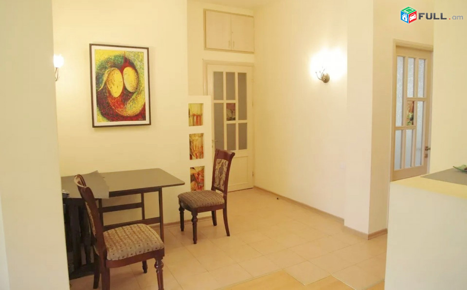 Կոդ LK518  Աբովյան փողոց 3 սեն. բնակարան / for rent Abovyan st
