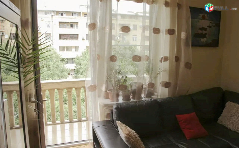 Կոդ LK518  Աբովյան փողոց 3 սեն. բնակարան / for rent Abovyan st