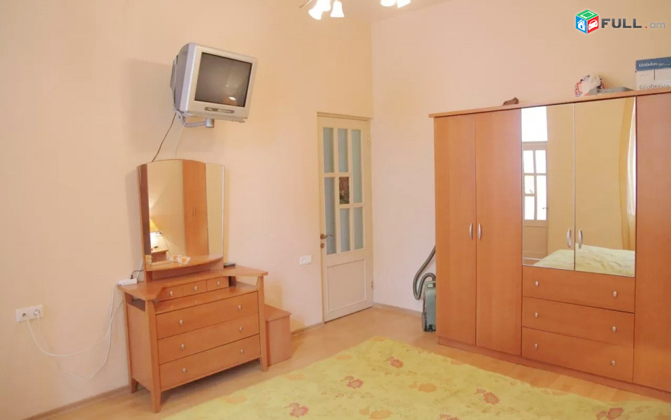 Կոդ LK518  Աբովյան փողոց 3 սեն. բնակարան / for rent Abovyan st