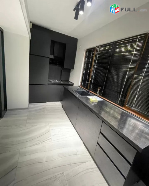 Կոդ 6800522  Նալբանդյան փողոց 3 սեն. բնակարան / for rent Nalbandyan st