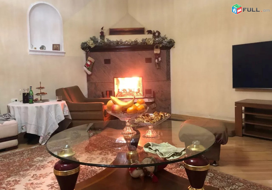 Կոդ LK542  Բագրևանդ փողոց  2 հարկանի առանձնատուն 296 ք.մ.