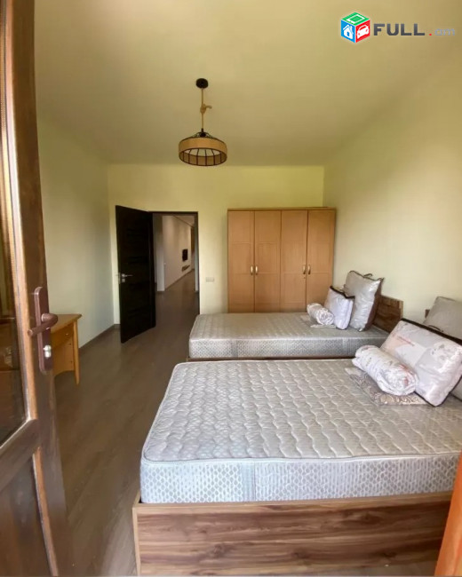 Կոդ 6800535  Սայաթ Նովա պողոտա 3 սեն. բնակարան / for rent Sayat Nova st