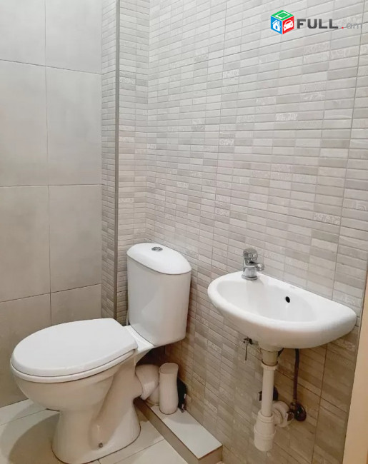 Կոդ 710067  Աբովյան փողոց 3 սեն. բնակարան / for rent Abovyan st