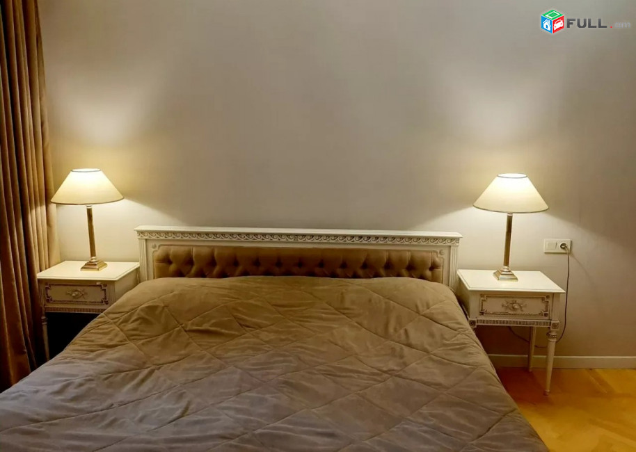 Կոդ 710067  Աբովյան փողոց 3 սեն. բնակարան / for rent Abovyan st