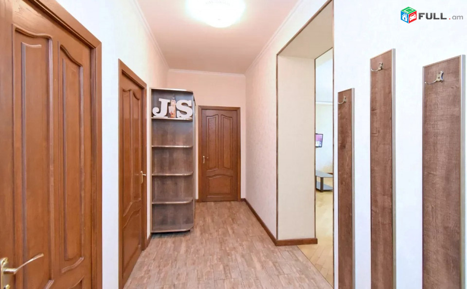 Կոդ 710071  Սայաթ Նովա պողոտա 3 սեն. բնակարան / for rent Sayat Nova st