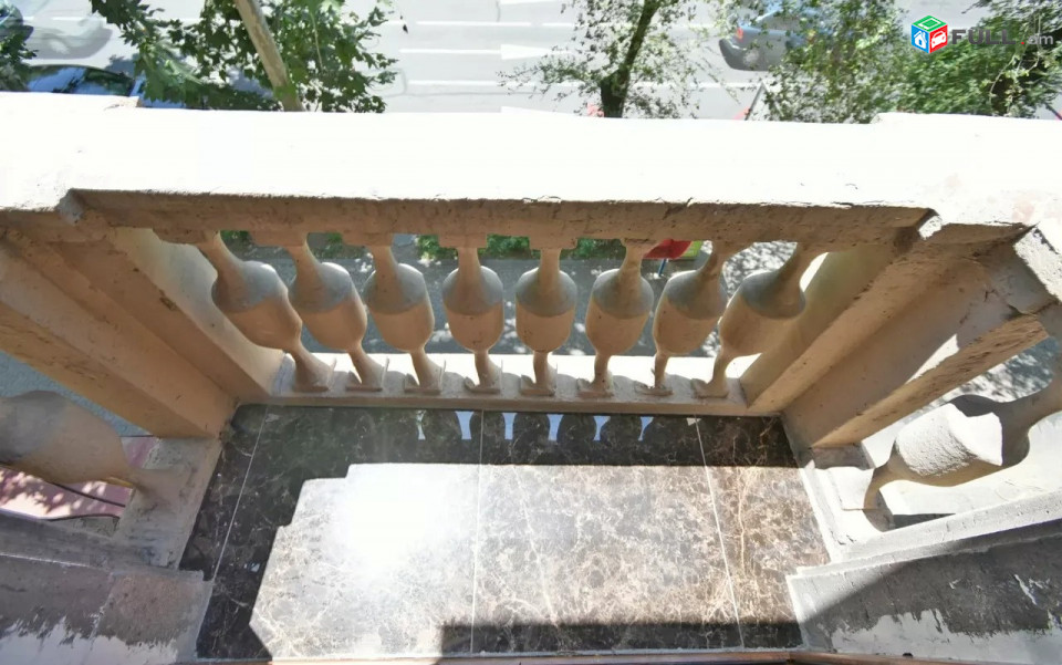 Կոդ 710071  Սայաթ Նովա պողոտա 3 սեն. բնակարան / for rent Sayat Nova st