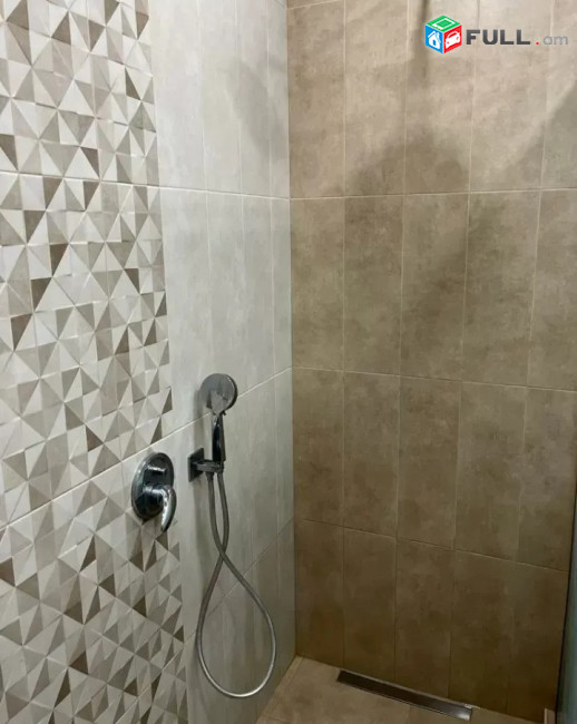 Կոդ 710089  Անաստաս Միկոյան նորակառույց  3 սեն. բնակարան / for rent Anastas Mikoyan st
