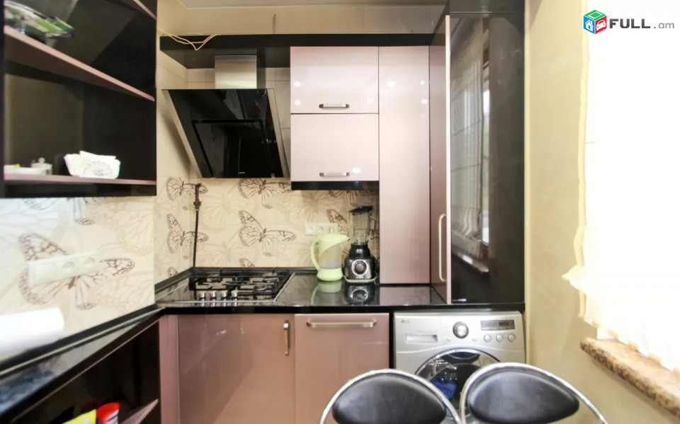 Կոդ 710092  Զաքյան փողոց 1 նրբ. 4 սեն. բնակարան / for rent Zaqyan st