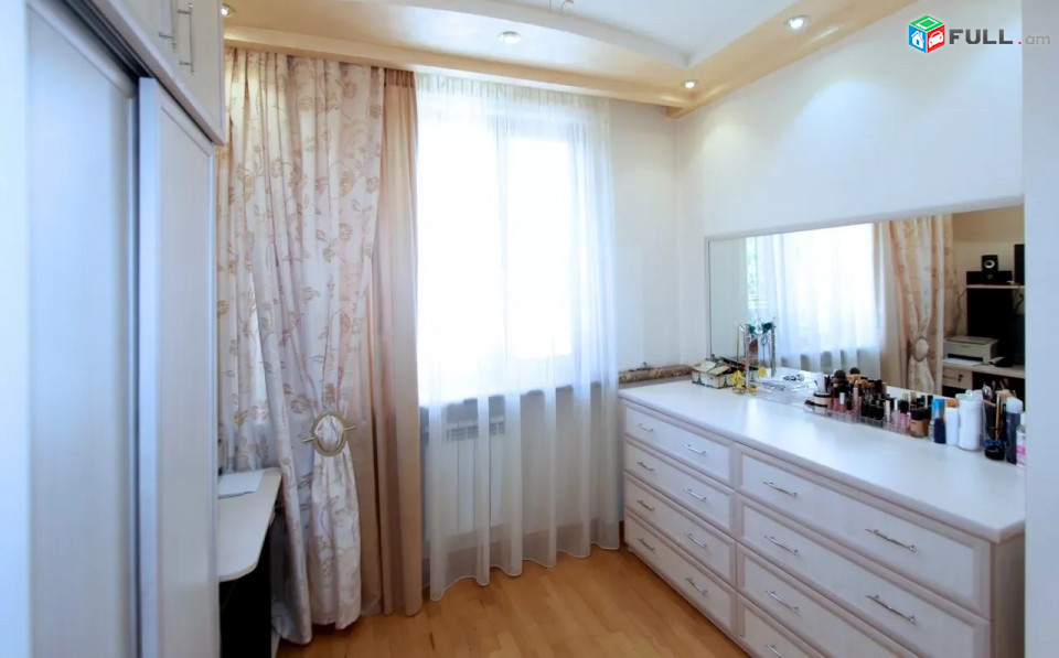 Կոդ 710092  Զաքյան փողոց 1 նրբ. 4 սեն. բնակարան / for rent Zaqyan st