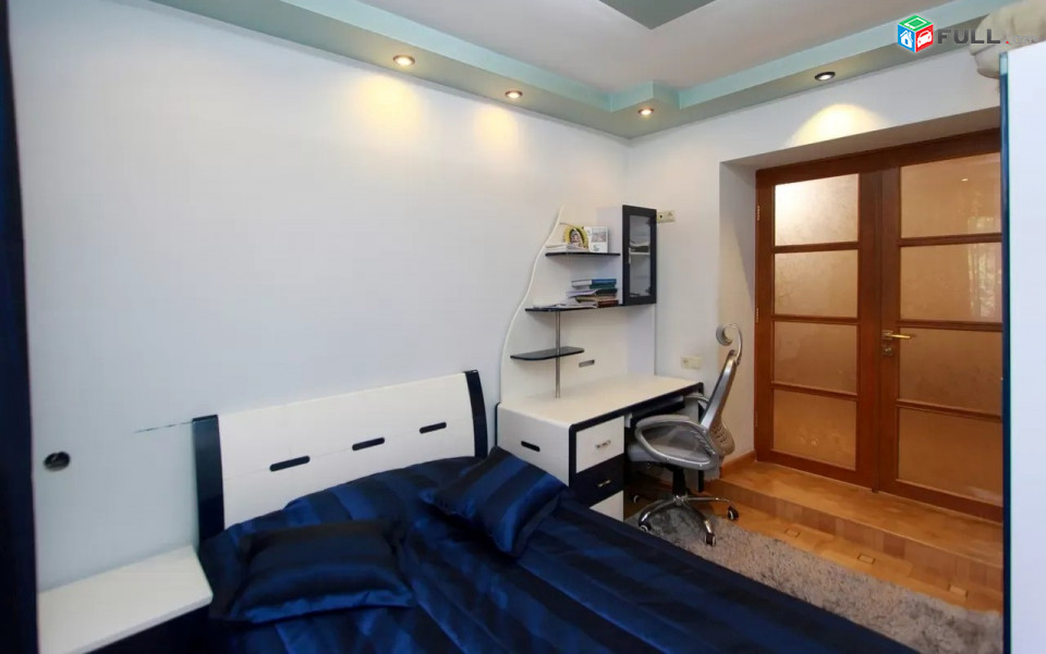 Կոդ 710092  Զաքյան փողոց 1 նրբ. 4 սեն. բնակարան / for rent Zaqyan st