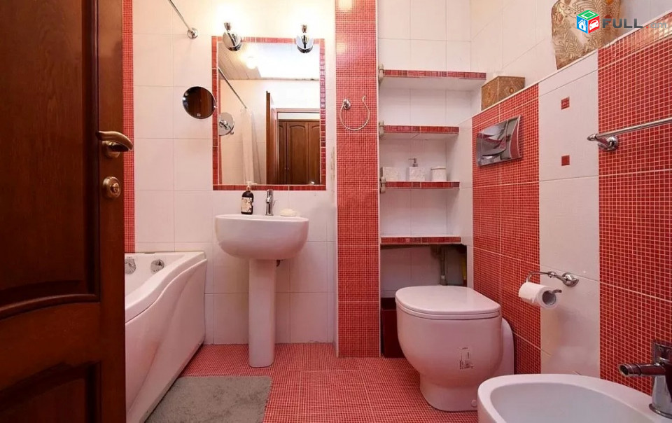 Կոդ PL113  Աբովյան փողոց 3 սեն. բնակարան / for rent Abovyan st