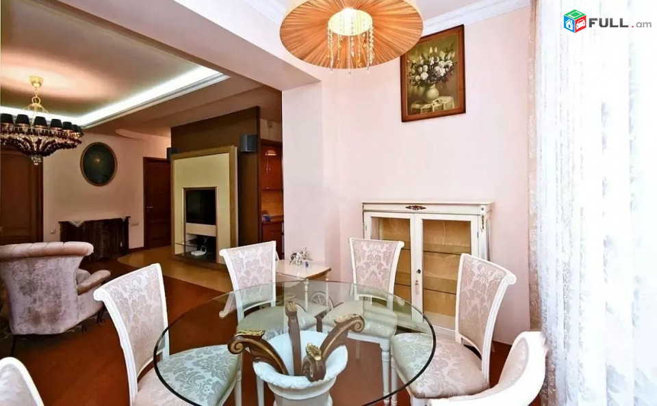 Կոդ PL113  Աբովյան փողոց 3 սեն. բնակարան / for rent Abovyan st