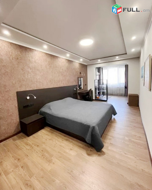 Կոդ PL114  Աբովյան փողոց 3 սեն. բնակարան / for rent Abovyan st.