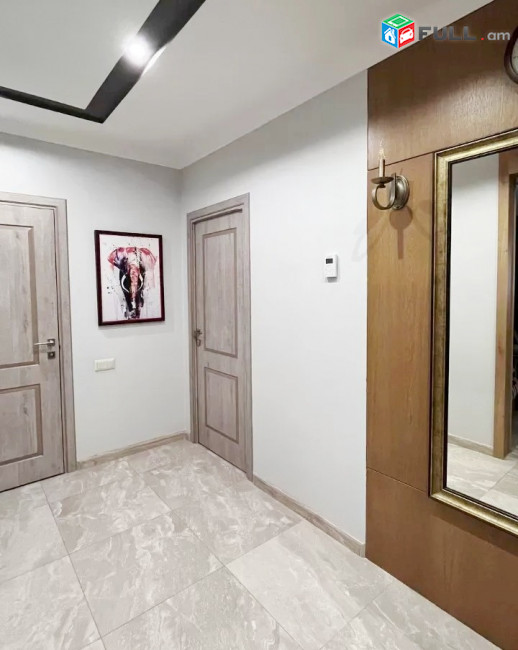 Կոդ PL114  Աբովյան փողոց 3 սեն. բնակարան / for rent Abovyan st.