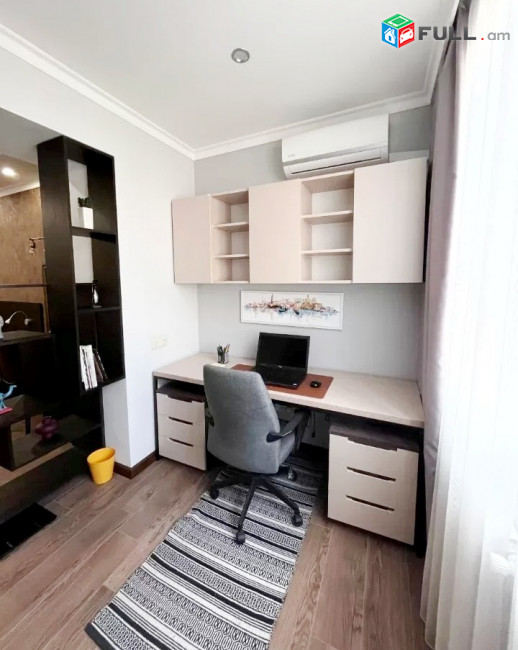 Կոդ PL114  Աբովյան փողոց 3 սեն. բնակարան / for rent Abovyan st.