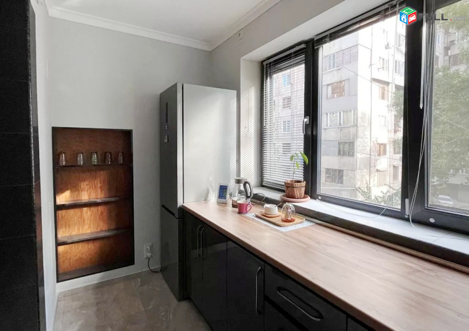Կոդ PL114  Աբովյան փողոց 3 սեն. բնակարան / for rent Abovyan st.