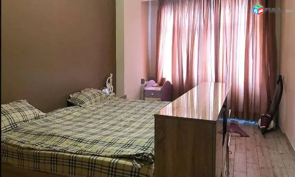 Կոդ PL129  Ադոնց նորակառույց 3 սեն. բնակարան / for rent Adonc st