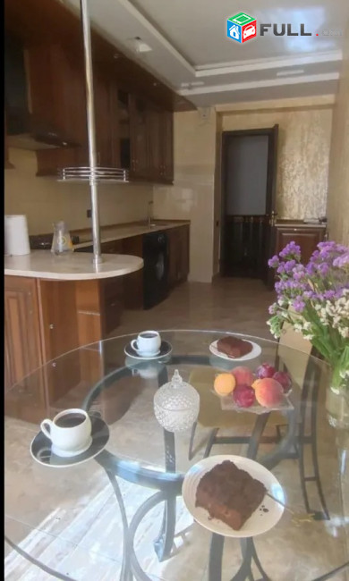 Կոդ PL176  Երվանդ Քոչար փողոց 3 սեն. բնակարան / for rent Yervand Kochar st