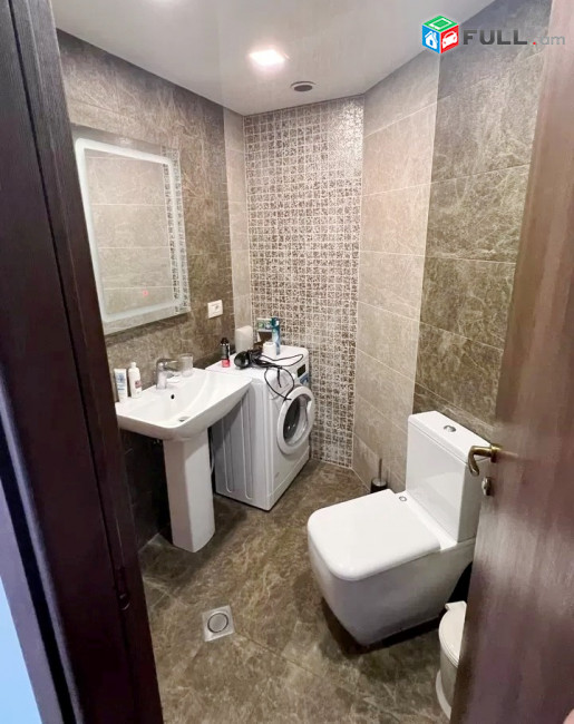 Կոդ PL184  Լեո փողոց նորակառույց 3 սեն. բնակարան / for rent Leo st