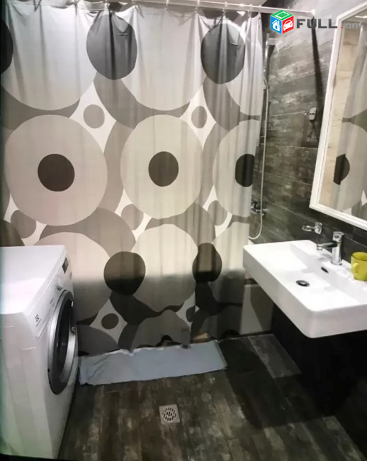 Կոդ PL207  Սարյան փողոց 3 սեն. բնակարան / for rent Saryan st