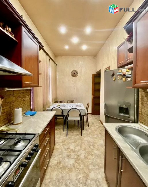 Կոդ PL217  Թումանյան փողոց 3 սեն. բնակարան / for rent Tumanyan st