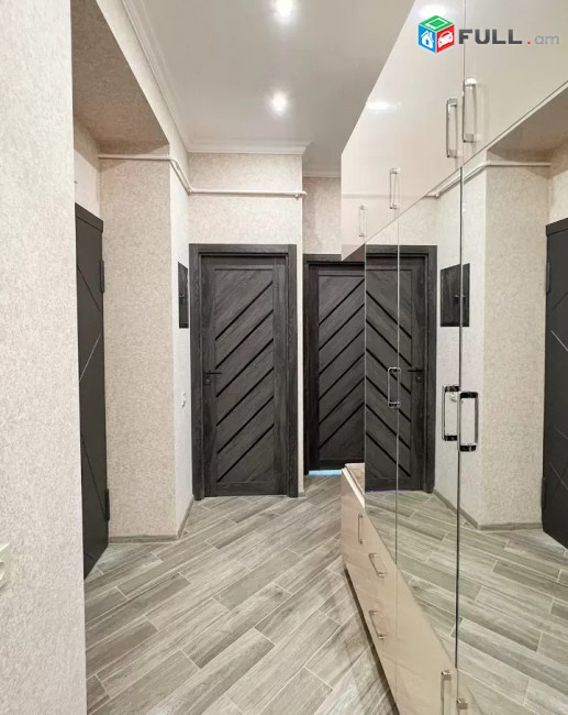 Կոդ PL238  Գրիգոր Լուսավորիչ փողոց  3 սեն. բնակարան Կենտրոն 