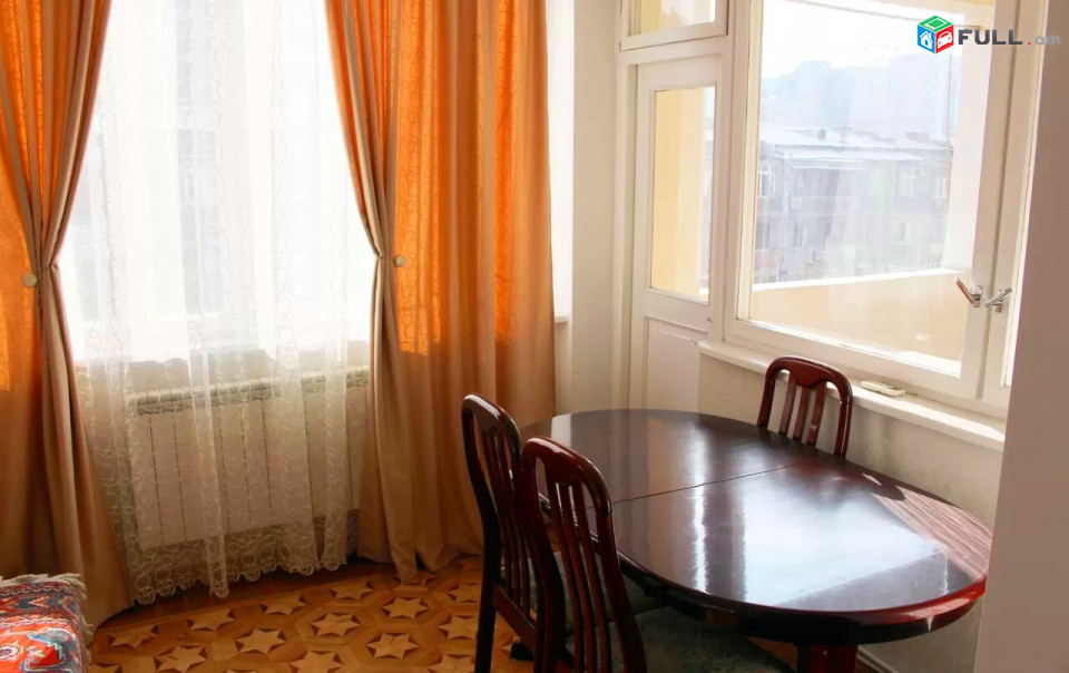 Կոդ MM0420  Սարյան փողոց 3 սեն. բնակարան / for rent Saryan st.