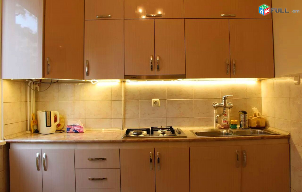 Կոդ MM0420  Սարյան փողոց 3 սեն. բնակարան / for rent Saryan st.