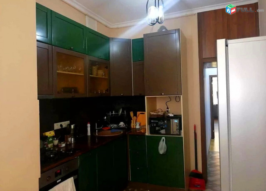 Կոդ MM0422  Սարյան փողոց 3 սեն. բնակարան / for rent Saryan st.